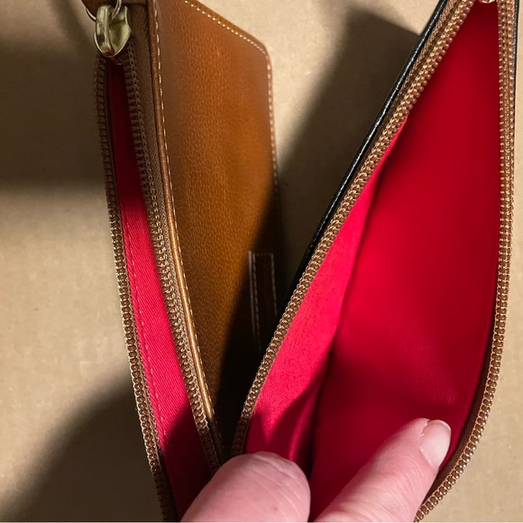 Dooney & Bourke set of 2 wristlets - Picture 3 of 4